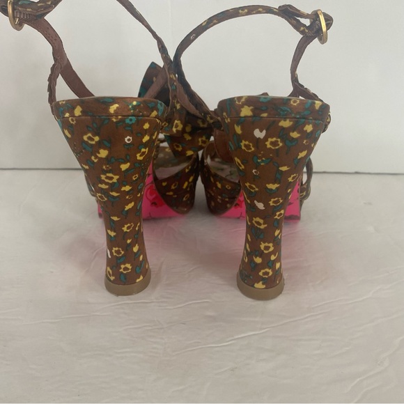 Y2K Betsey Johnson Braided floral t strap heel Size 5 - Picture 3 of 9